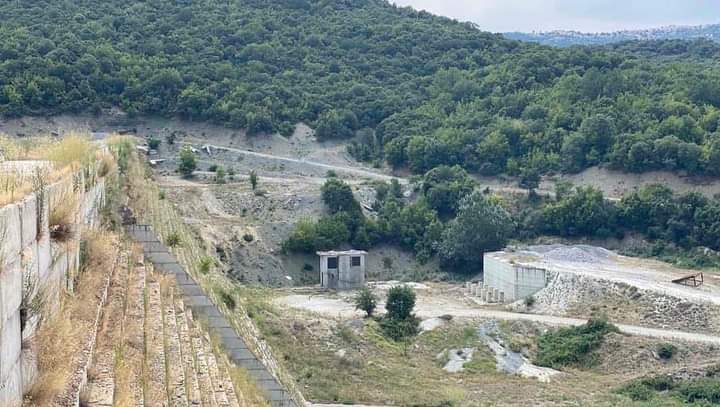 Μετά απο ...20 χρόνια πέφτει νερό στο πολύπαθο φράγμα Ληθαίου